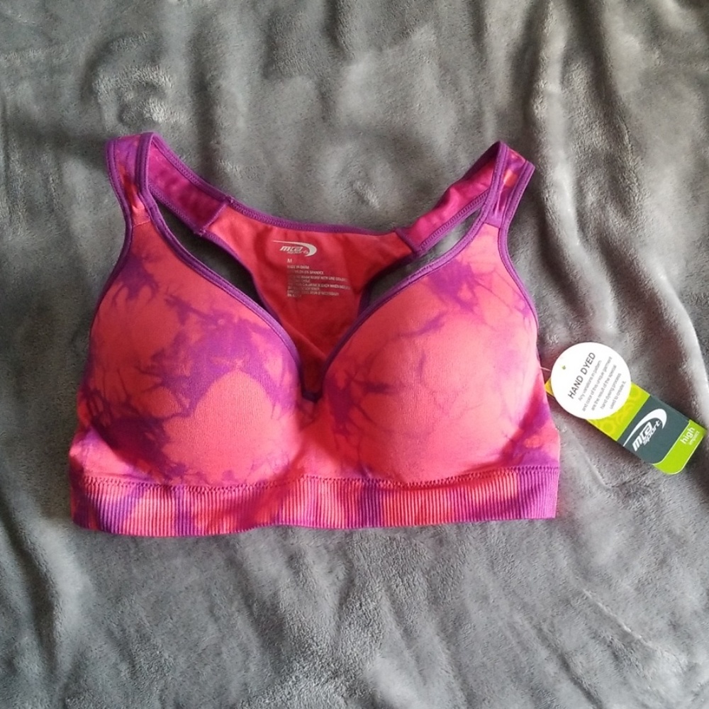 NWOT Mia Formed Sports Bra
